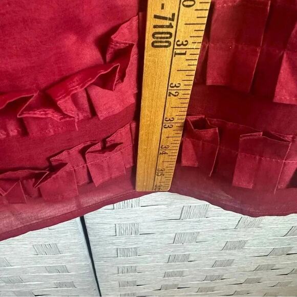 Ann Taylor loft Bergeny sleeve with stress with pleading around collar hem - Picture 8 of 10